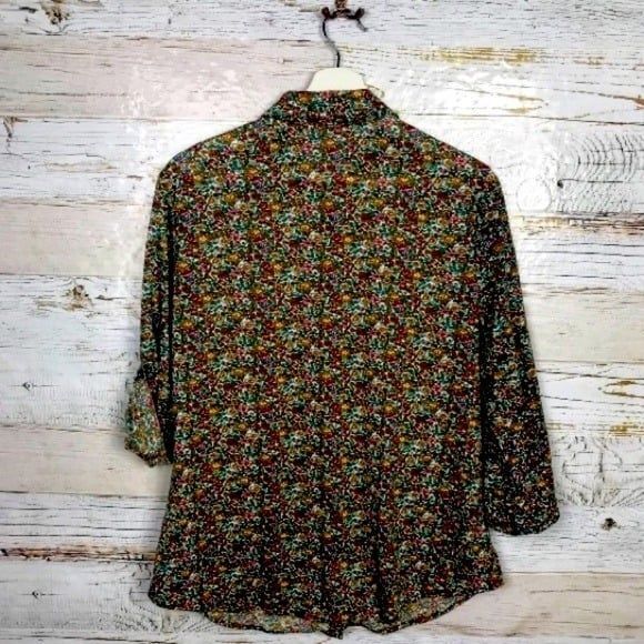 Anthropologie Eden Olivia Top Button Down Floral Women's size Medium Utility - Picture 2 of 5
